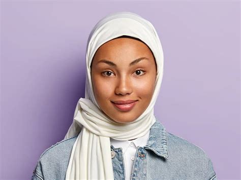 muslim women cover  head