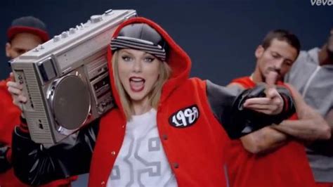 Watch Taylor Swift Vmas 2014 Performs Shake It Off
