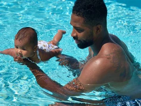 true thompson takes her first swim lessons with mom khloe kardashian and dad tristan 234star
