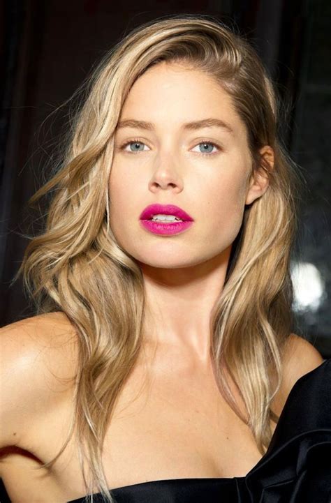 Le Fashion Beauty Inspiration Bright Fuchsia Pink Lips
