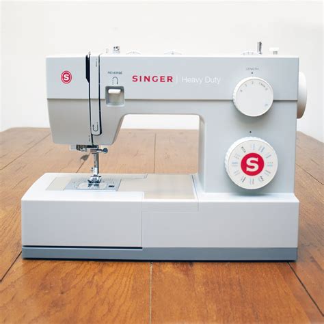 singer heavy duty  sewing machine review