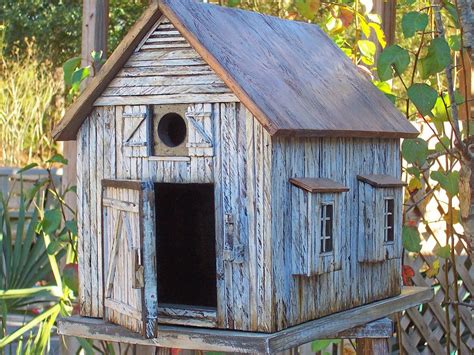 bring rustic charm   garden    barn birdhouse