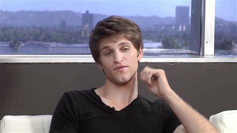 Keegan Allen Talks Pretty Little Liars Season 2 Youtube