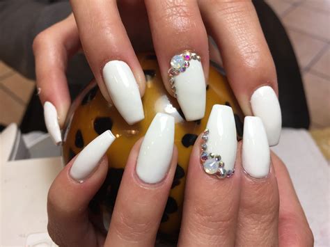glamorous nails spa    reviews nail salons