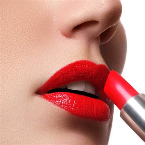 apply red lipstick   lip liner stylecheercom