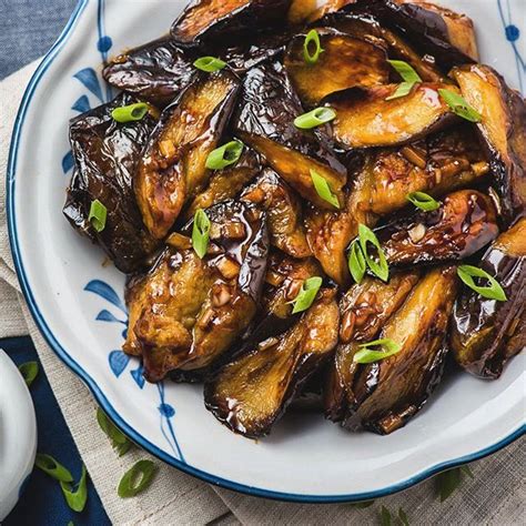 chinese eggplant with garlic sauce by omnivorescookbook