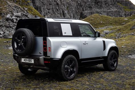 land rover defender  whats