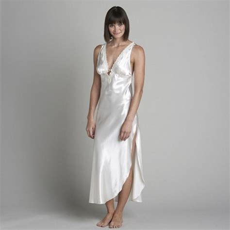 The Advantages Of Satin Nightgowns ~ Fashion Trands