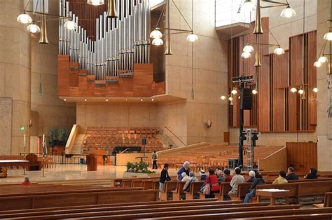 cathedral   lady   angels shows contemporary side  catholic church  los angeles
