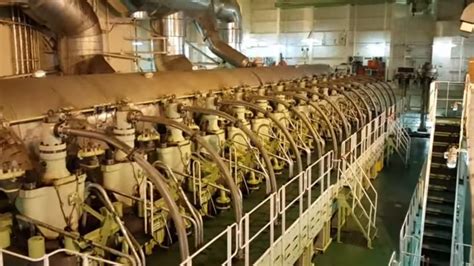 worlds largest ship engine  cylinder rt flexc tier ii youtube