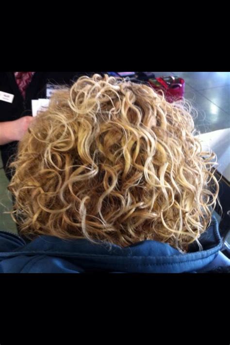 Perm Short Permed Hair Permed Hairstyles Curly Perm
