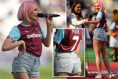 pixie lott shows off her toned bum in daring denim shorts as she