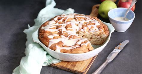 Cinnamon Roll Apple Pie Bake To The Roots