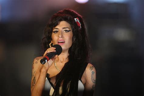 watch the first trailer for amy winehouse s documentary