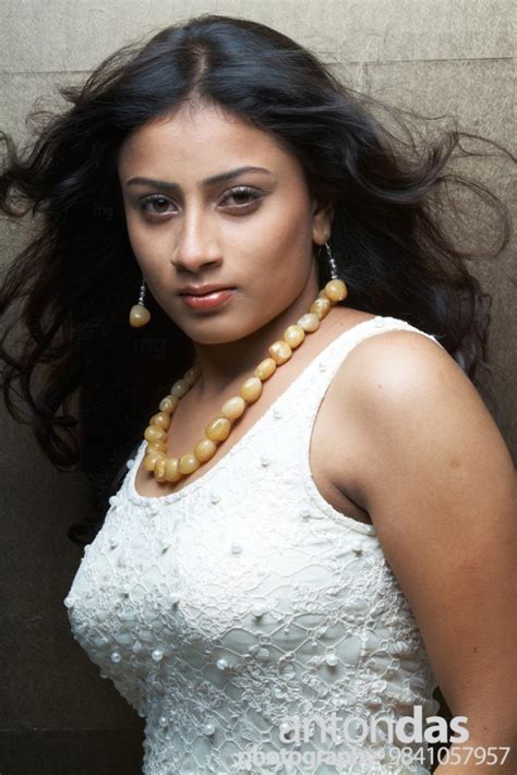 Hasini Tamil Actress Hot Photo Shoot Photos Funrahi
