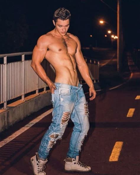 pin auf ripped jeans hunks
