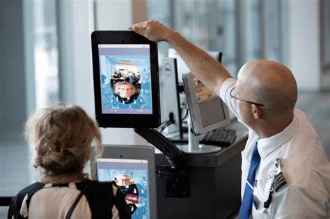 tsa starts testing facial recognition technology   major airports