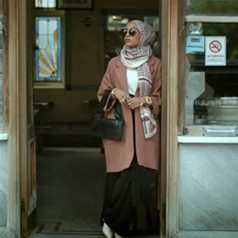 scoop handm taps its first hijab wearing model for new ad campaign e