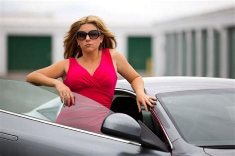 cool funpedia the queen of storage wars