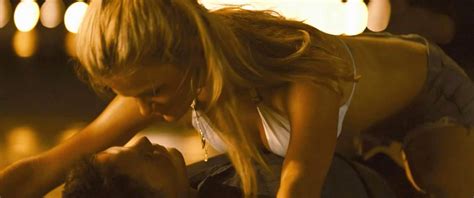 Brooklyn Decker Hot Kiss In Romantic Scene From Battleship Scandal