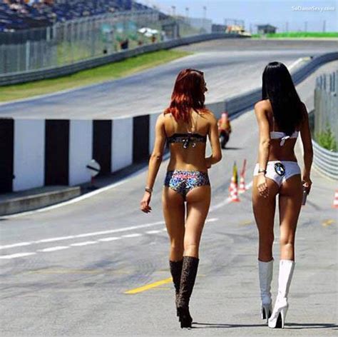 Long Legs And Sweet Asses In Pit Lane Sodamnsexxy