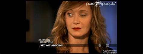 Julie Ferrier Dans La Bande Annonce De Sex Wiz Antoine
