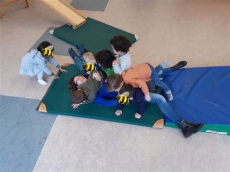 verstopte pedagogisch medewerker op peutergroep de bijenkorf  gouda kind