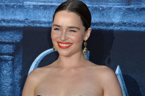emilia clarke s hairstyles over the years