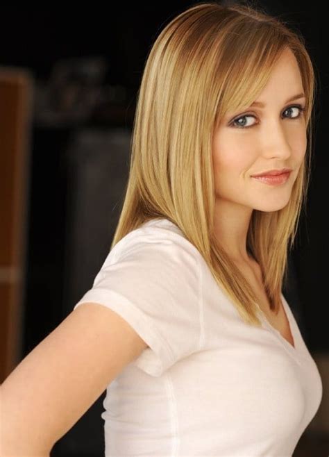 picture of emily tennant