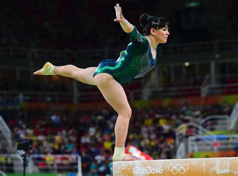 rio 2016 viewers defend mexican gymnast alexa moreno from