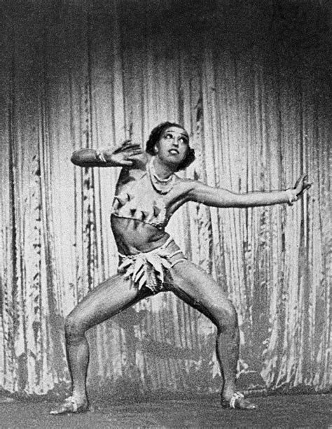 1936 josephine baker performs the danse sauvage in a