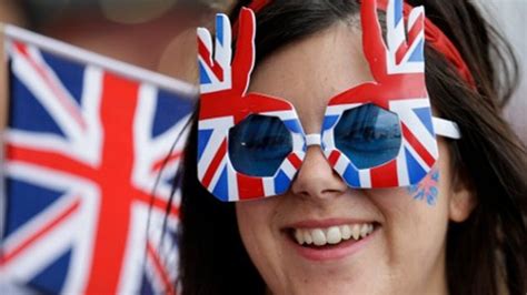 brexit britons narrowly support remaining   eu poll