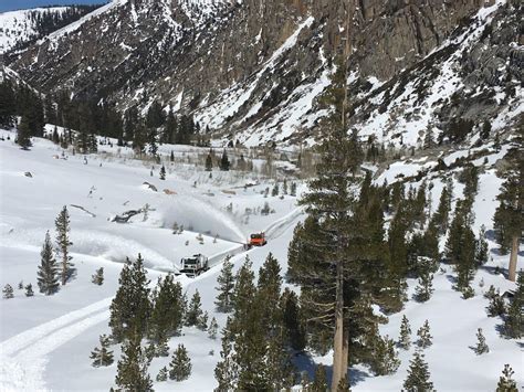 images caltrans working hard to clear 9 624 foot sonora pass ready to