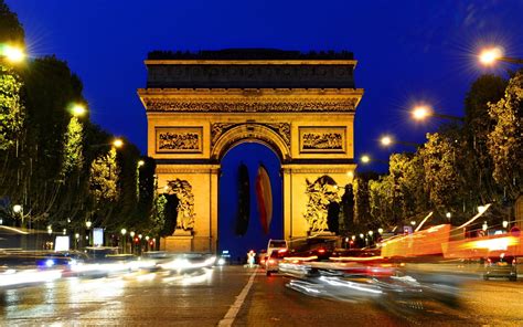 arc de triomphe  magnificent victory monument  paris france