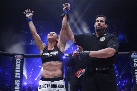 Top 10 Female Mma Fighters Therichest