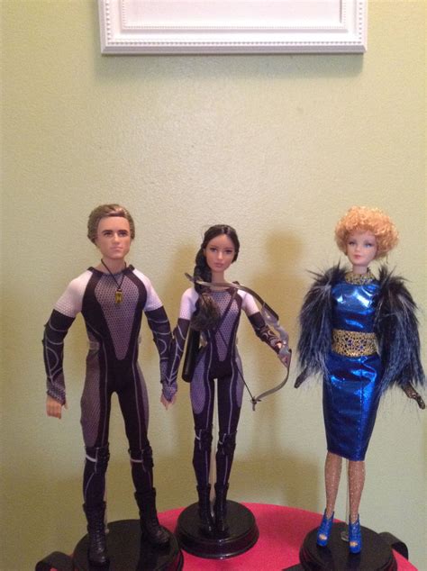 Barbie Collector Hunger Games Catching Fire Katniss