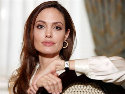 jolie s cancer risk shared by others with genetic flaw