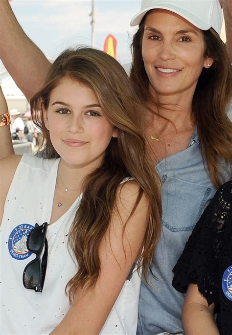 cindy crawford reveals my mother convinced me to keep my