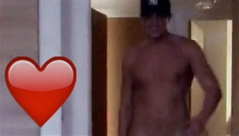 man candy lewis bloor flashes his “pendulum peen” on marnie s snapchat [nsfw] cocktails