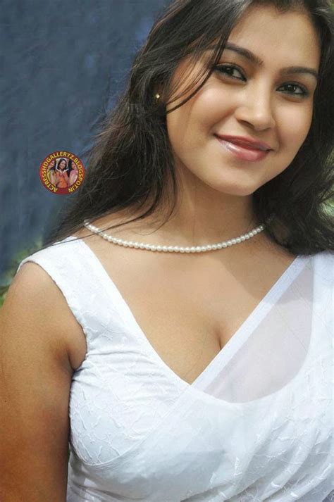 actress hd gallery tamil actress varsha k pandey hot saree hd image gallery