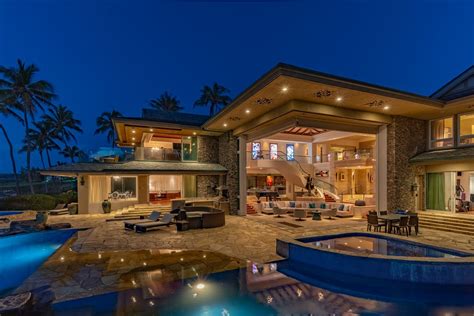 ultimate  super luxurious living hawaii luxury homes mansions  sale luxury portfolio