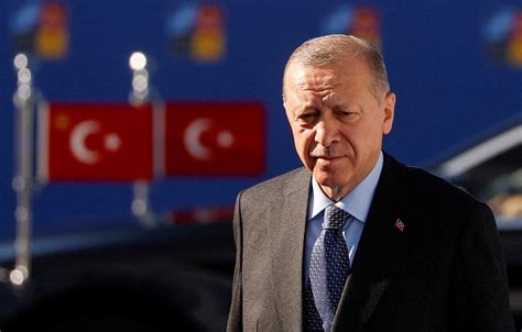 erdogan neemt voorstel van seculiere oppositie  goed nieuws voor studenten