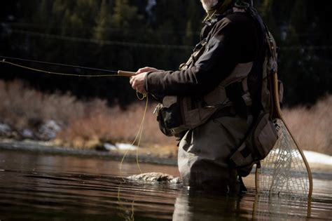 gift guide  fly fishers   give  fly fisher  holiday