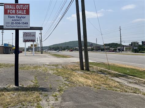 small commercial lot tom taylor