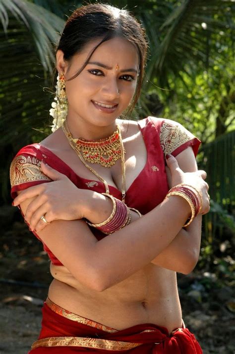 south indian actress hot navel show photos collections hd stills ~ actress rare photo gallery