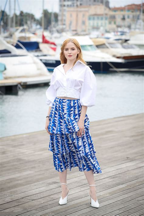 ellie bamber at les miserables photocall during the