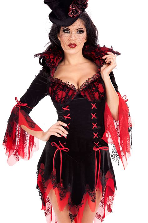 usa originales corsets para complementar tu disfraz de halloween los