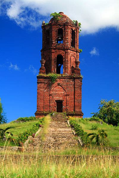 top attractions  ilocos sur triptheislandscom