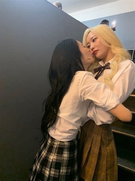 💫💨 Cute Lesbian Couples Lesbian Love Korean Couple Korean Girl