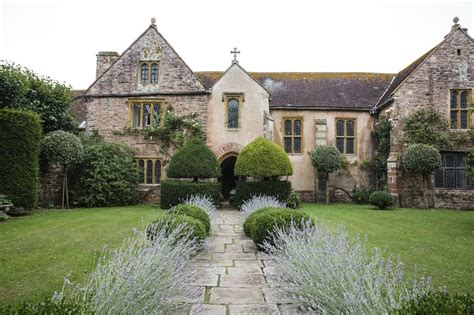 medieval manor west  london lists   million mansion global
